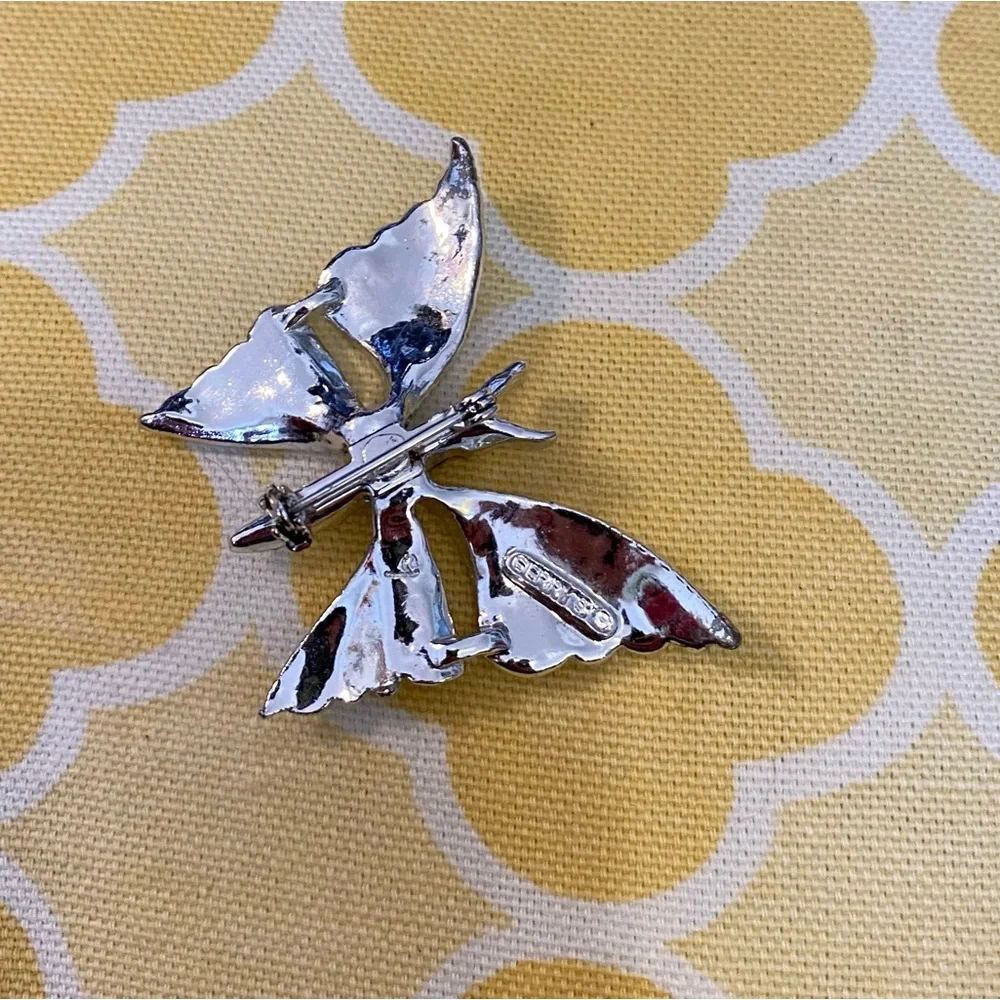 Vintage Signed GERRY’S Silver Tone Textured Butterfly Brooch W Rhinestone Accent